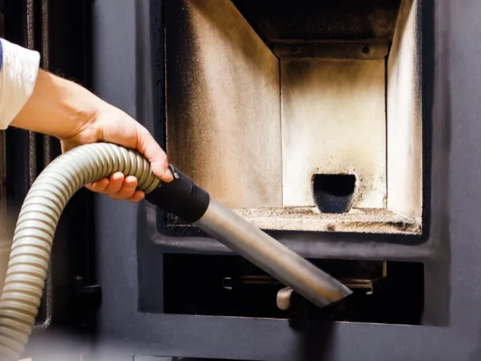 Zo onderhoud je jouw pelletkachel